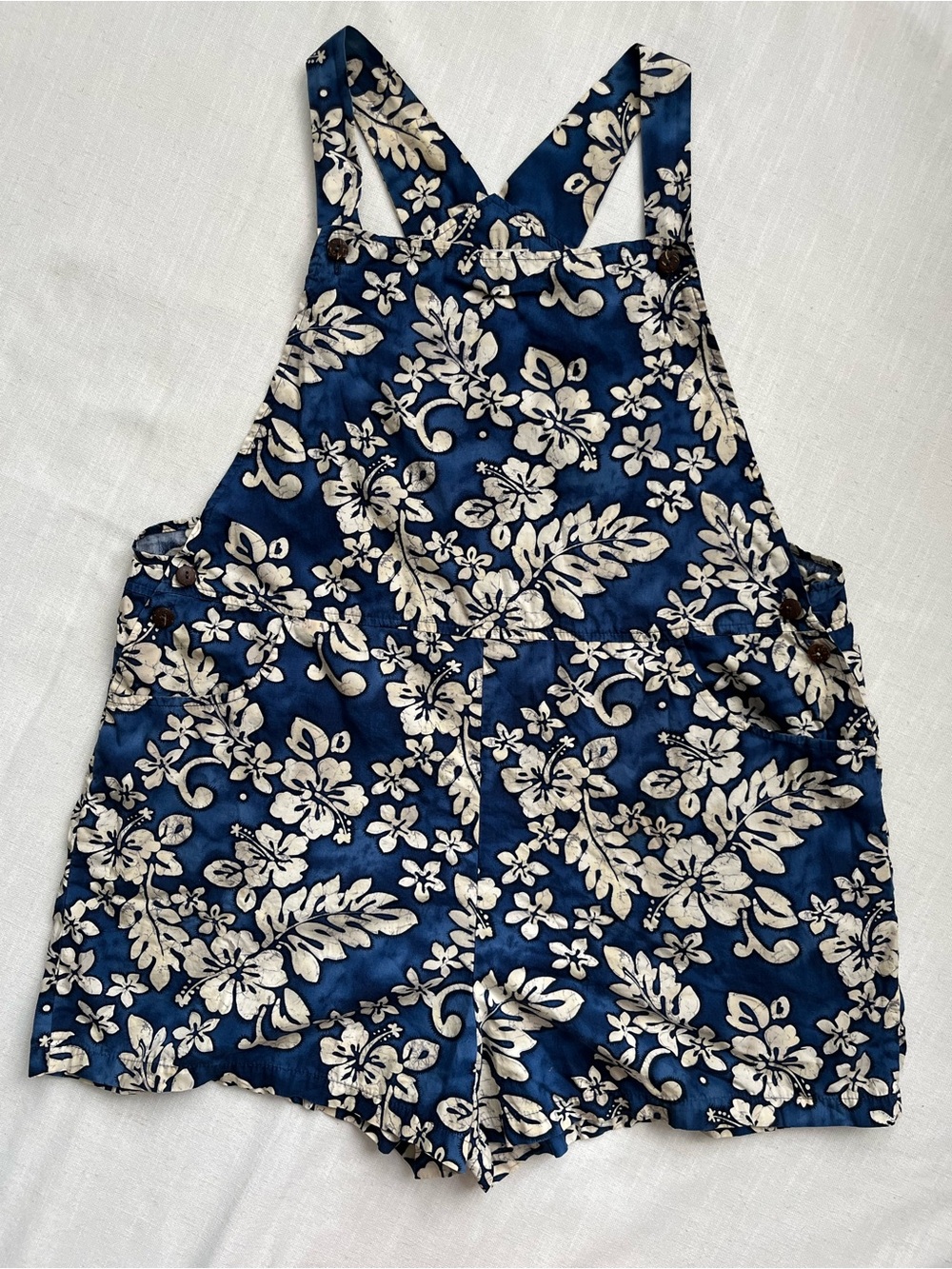 Hilo Hattie Navy Blue and Cream Floral Overall Shorts. Large.  Made in Hawaii.